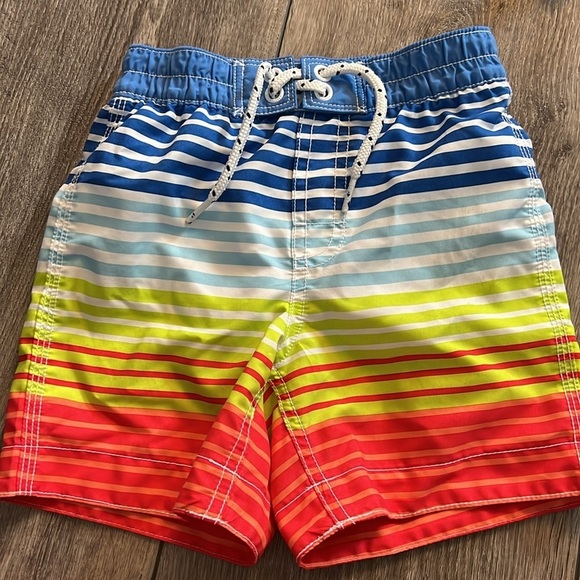 GAP 2T Swim Trunk Bundle - Picture 4 of 7